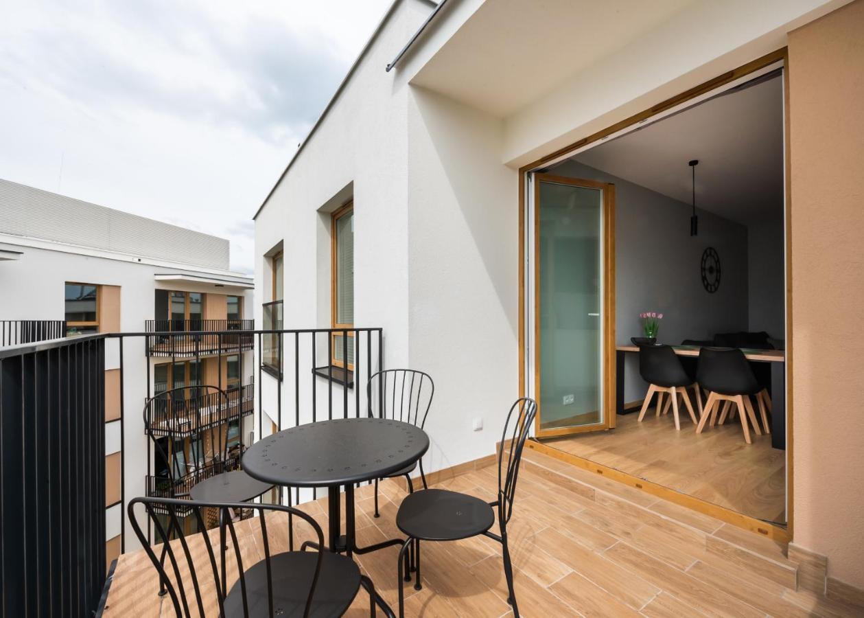 Wola Skwer Sunny Apartment Varsóvia Exterior foto